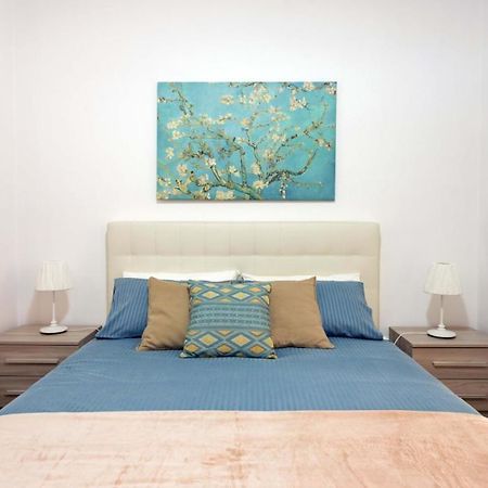 Centre Apartment Grotte Bianche 2 Catania Bagian luar foto